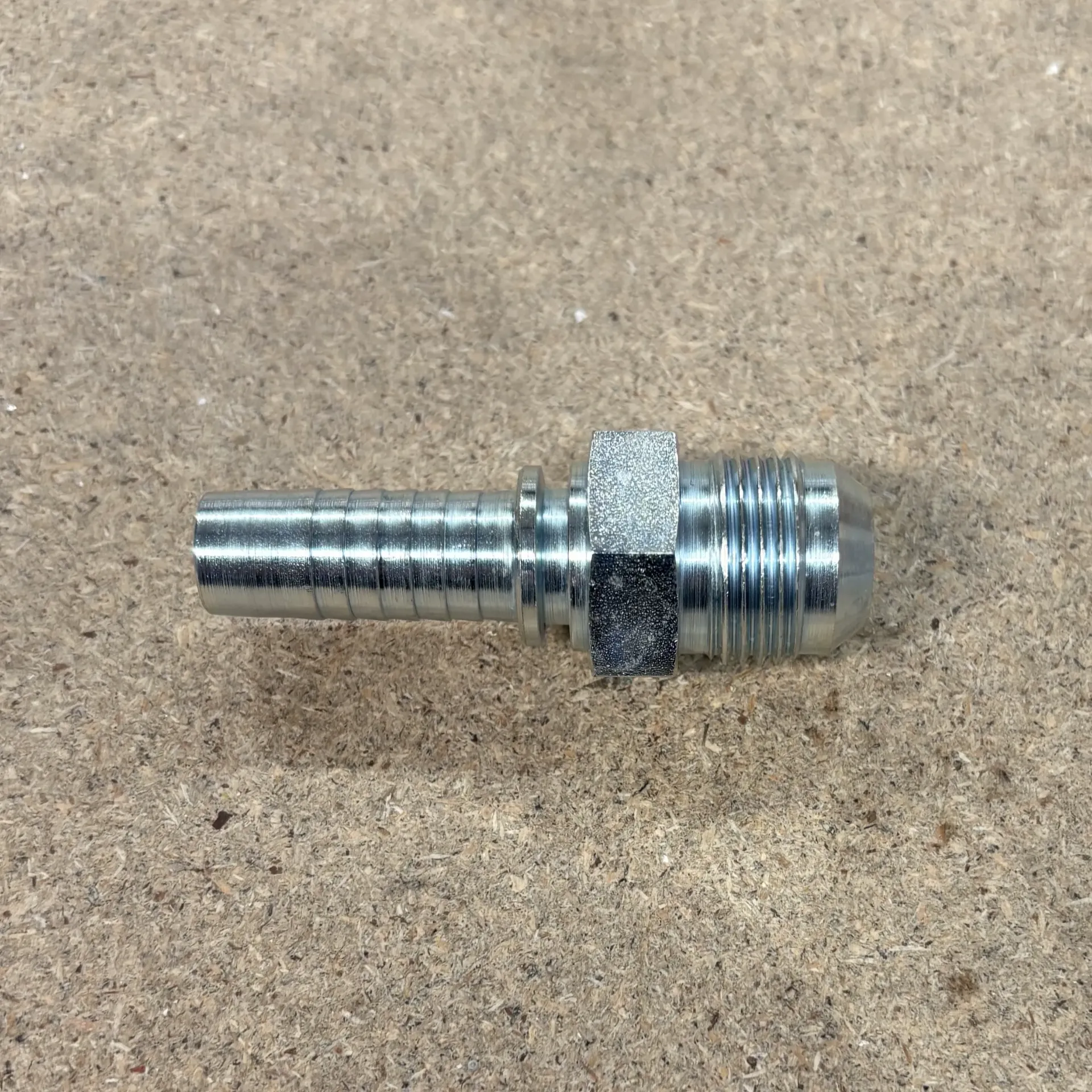 INSERT 1-5/16 JIC MALE X3/4 TAIL