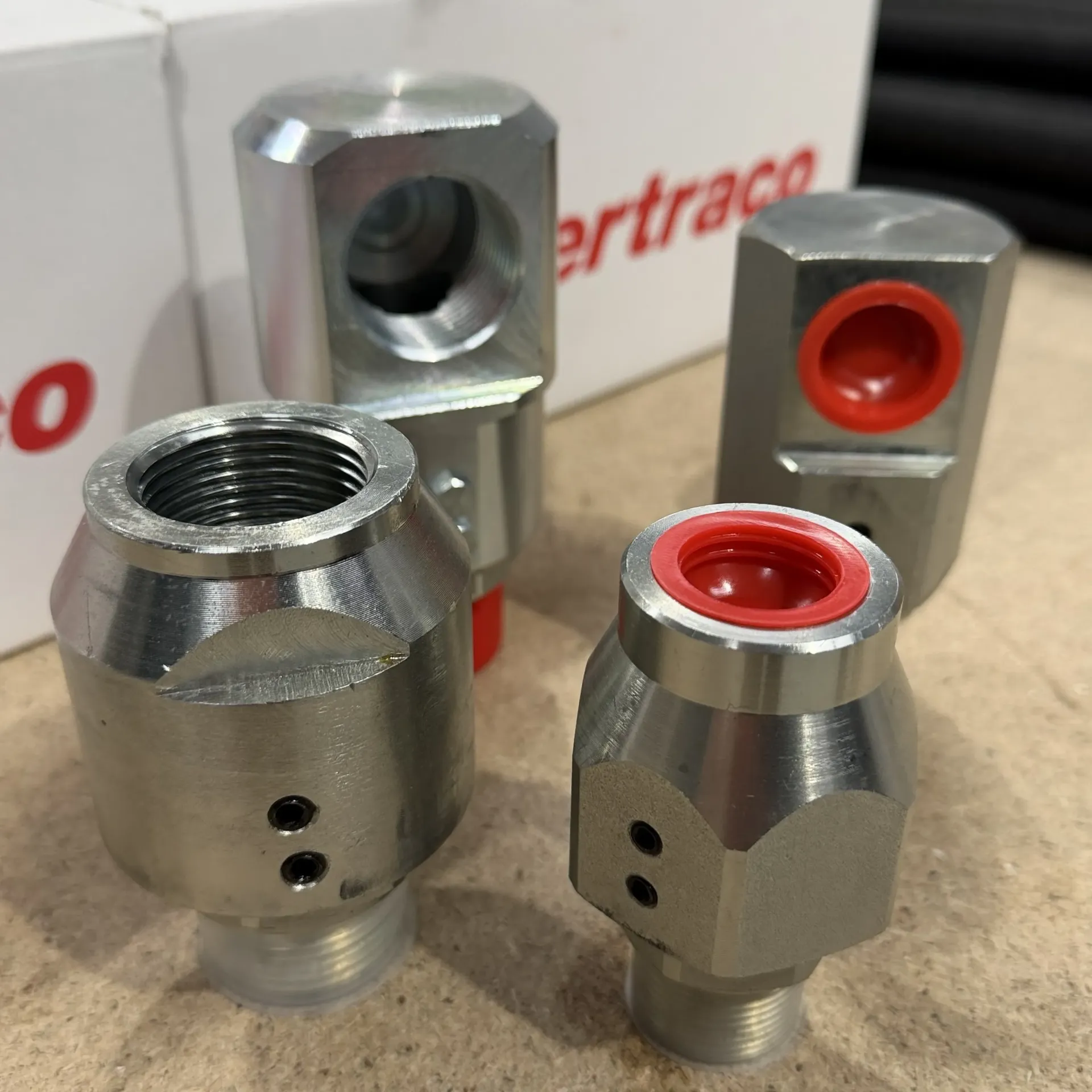 STRAIGHT SWIVEL JOINT 1-1/2" BSP
