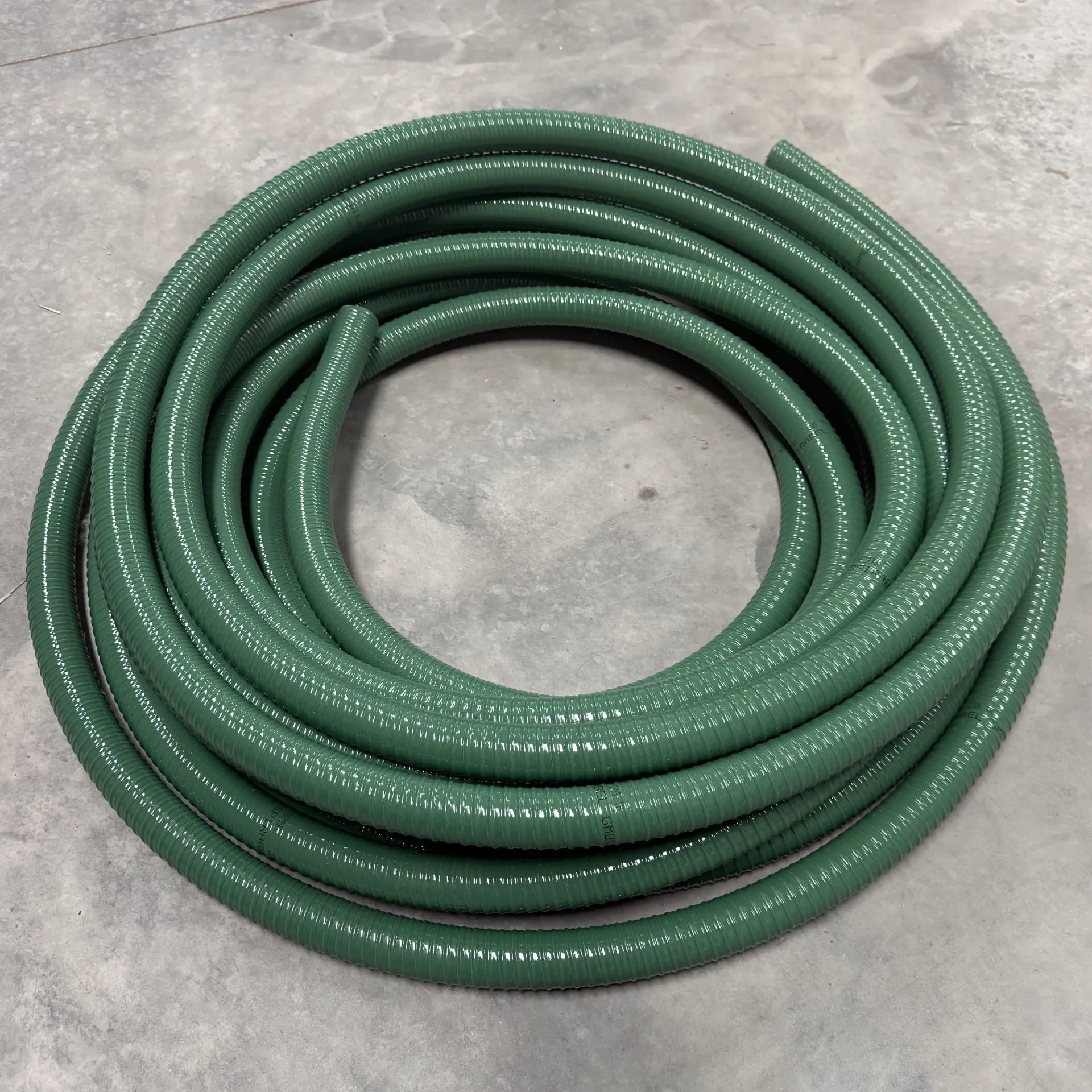 GREEN MEDIUM WATER SUCTION DELIVERY HOSE 5 BAR 1-1/4"